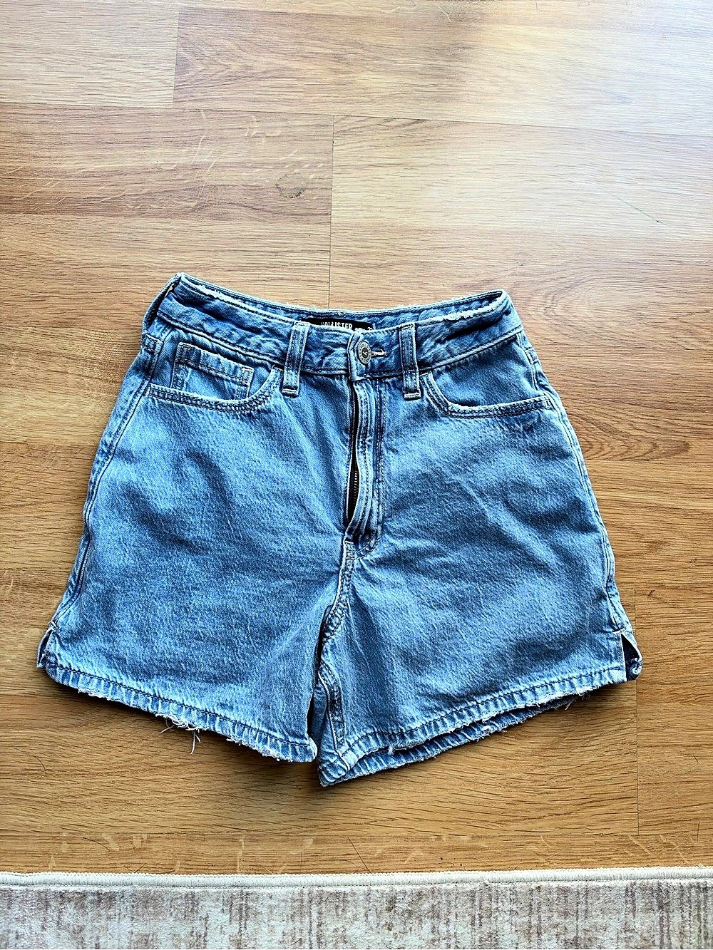 Hollister Ultra High-Rise 90s Shorts Denim Jean Shorts Waist 00 Blue
